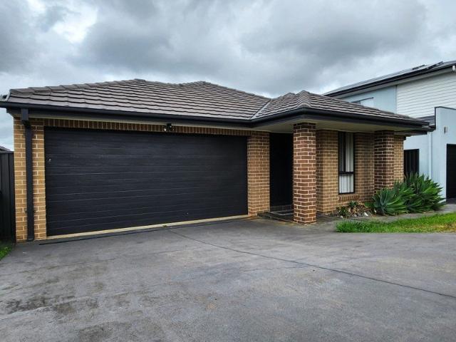 LARGE FAMILY HOME!