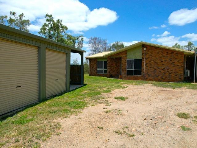 Large Family Home 4.6 Acres