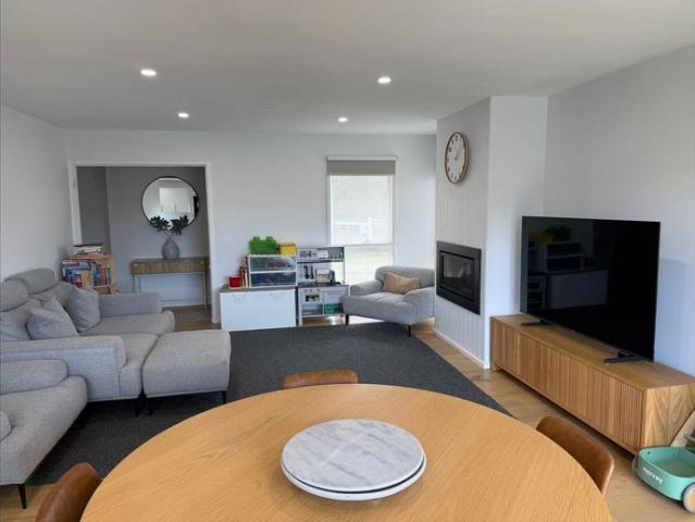 LARGE FAMILY HOME