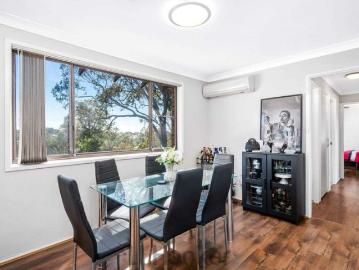 LARGE FAMILY HOME!