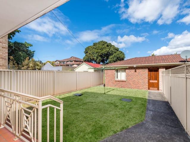 LARGE FAMILY HOME