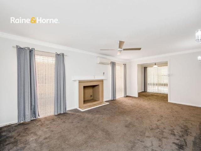 LARGE FAMILY HOME