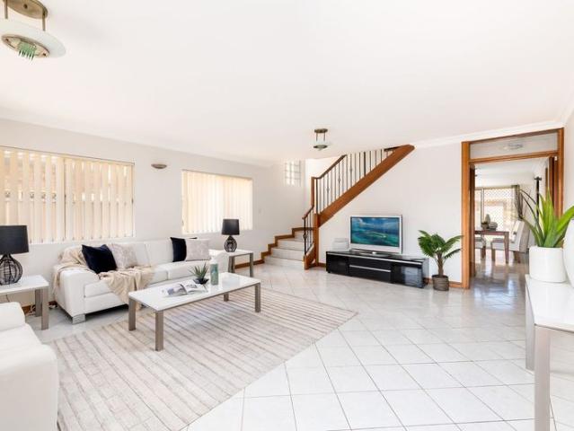 LARGE FAMILY HOME