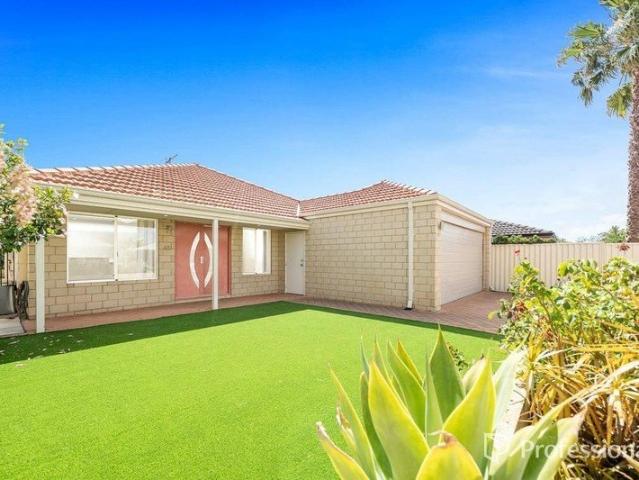 LARGE FAMILY HOME!