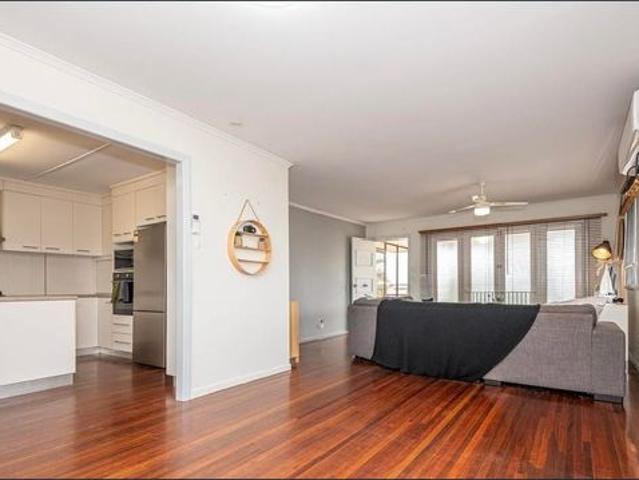 LARGE FAMILY HOME