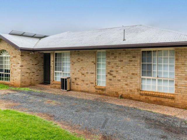 Large Family Home with Multiple Living Spaces