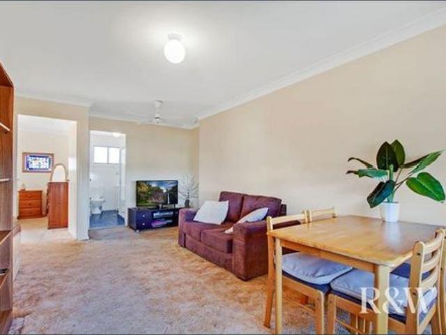 Large family home with attached flat with the best views in Erskine Park