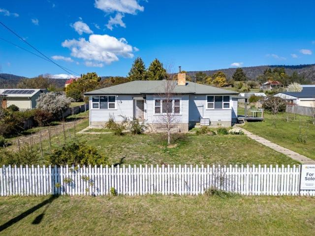 Large family home with bonus Granny Flat