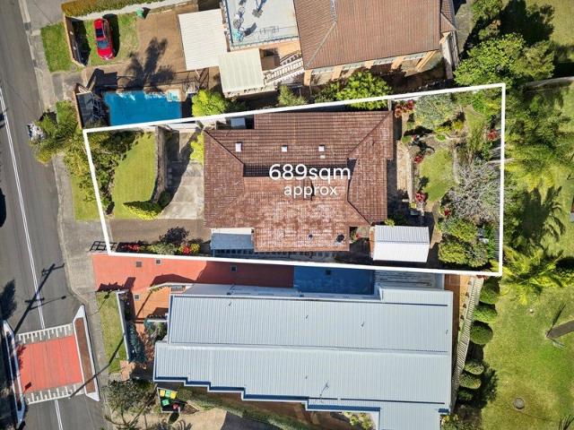 Large family home with development potential