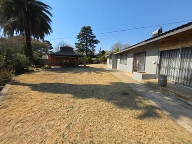 large family home with flatlet in sa.