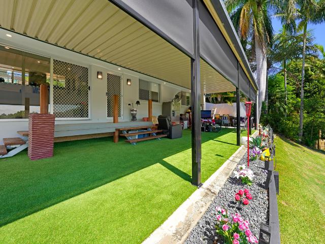 Large Family Home with In Ground Swimming Pool