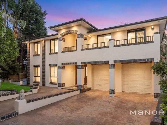 Large family home with in law accommodation!
