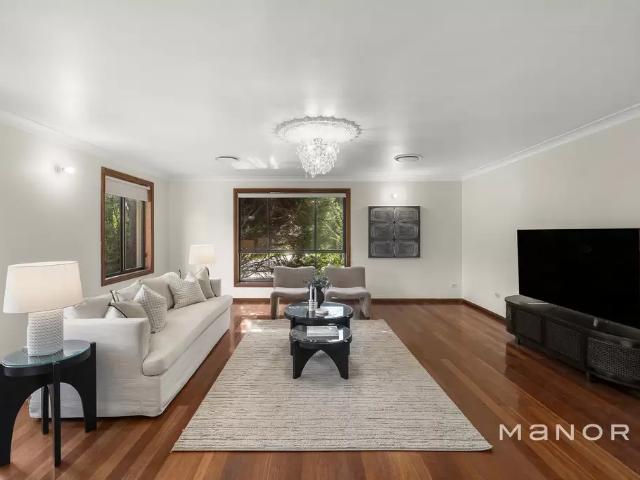 Large family home with in law accommodation!
