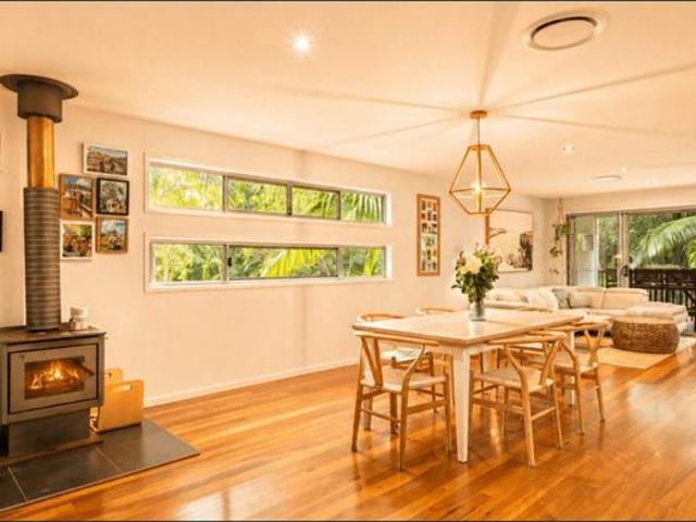 Large Family Home with Pool & Entertaining