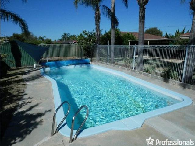 Large Family Home with Pool in Thornlie! Home open rescheduled for Monday! 05/10