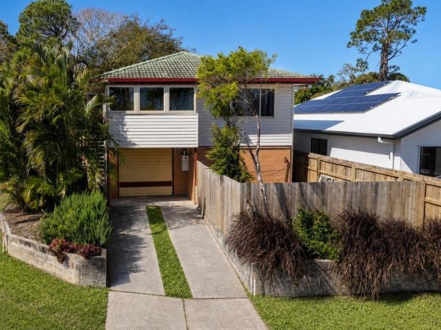 LARGE FAMILY HOME WITH POTENTIAL PLUS