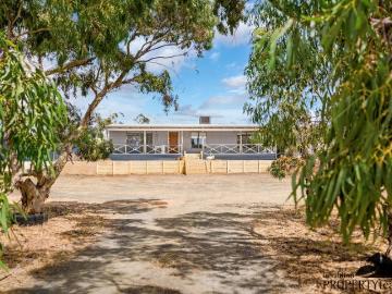 Northampton, Chapman Valley, Peak Island, Western Australia