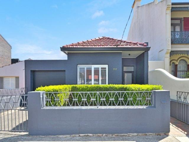 Large Family Home with Studio