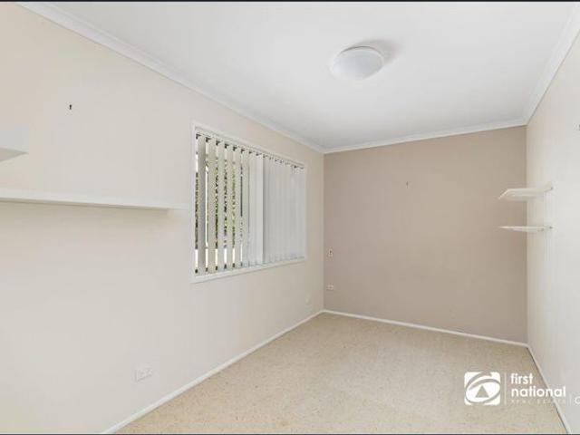 LARGE FAMILY HOME WITH SHED AND DOUBLE CARPORT. NB: RENT TO INCREASE TO $950 PW TWO MONTHS AFTER LEASE COMMENCES
