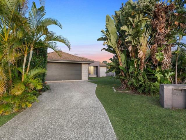 LARGE FAMILY HOME WITH SIDE ACCESS!