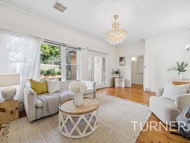 Large Family Home with 2 Granny Flats