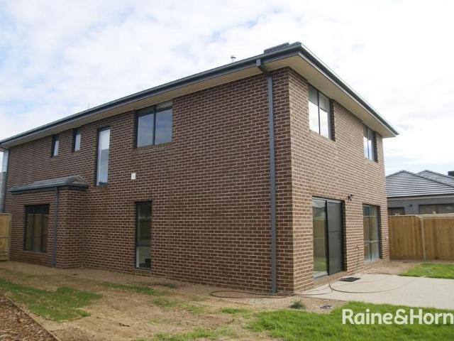 Large Family Home with 4 Living Areas