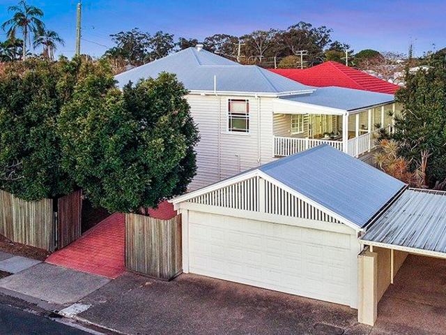 Large Family Home Centrally Located