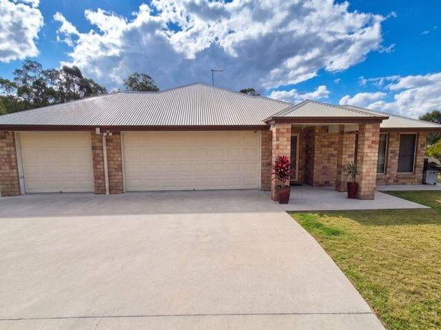 Large Family Home Fernvale