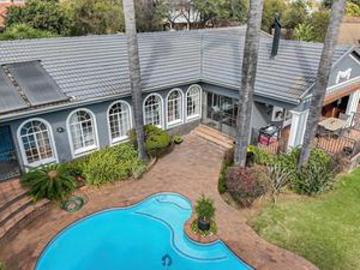 large family home in the heart of edenglen
