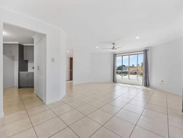 LARGE FAMILY HOME IN THE HEART OF NEW AUCKLAND