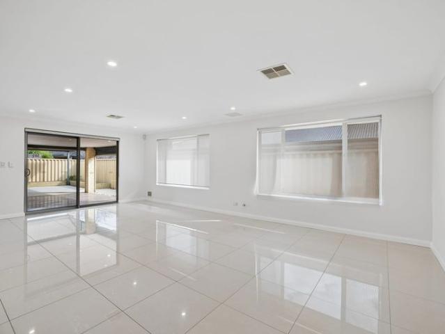 Large Family home in the heart of Southern River