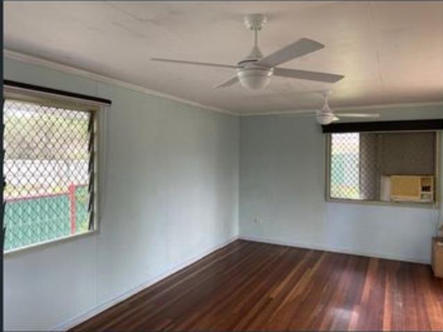 Large Family Home in the Heart of Woodridge