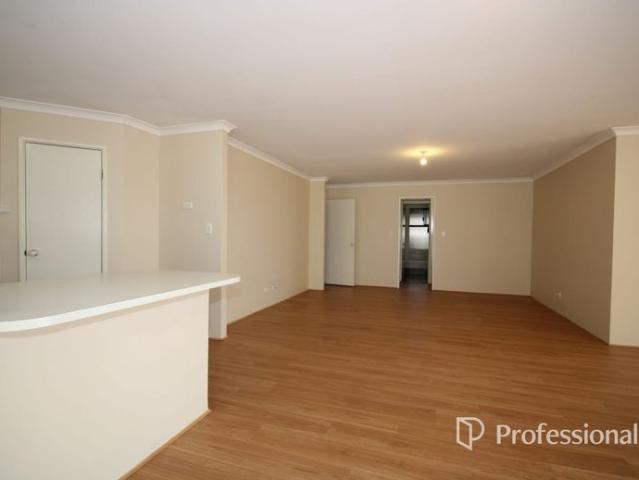 LARGE FAMILY HOME IN TREENDALE