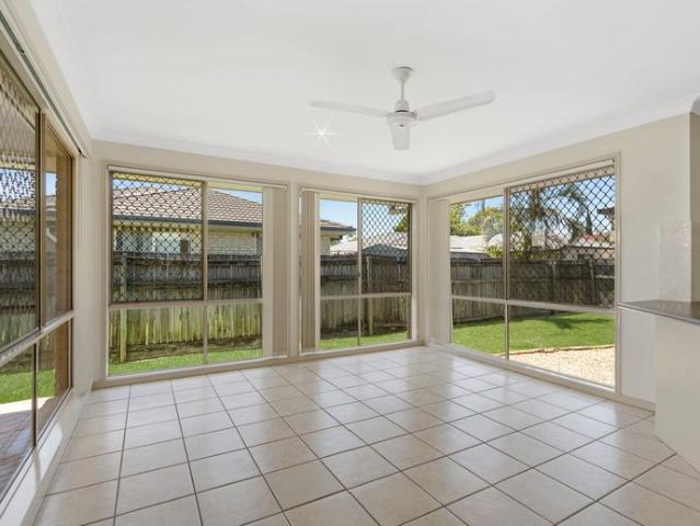 LARGE FAMILY HOME IN A QUIET CUL DE SAC FRESHLY PAINTED AND NEW CARPET