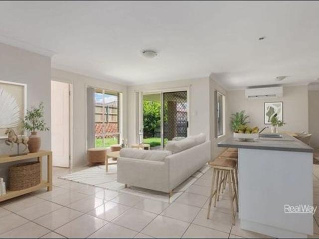 Large Family Home in a Quiet Court Setting