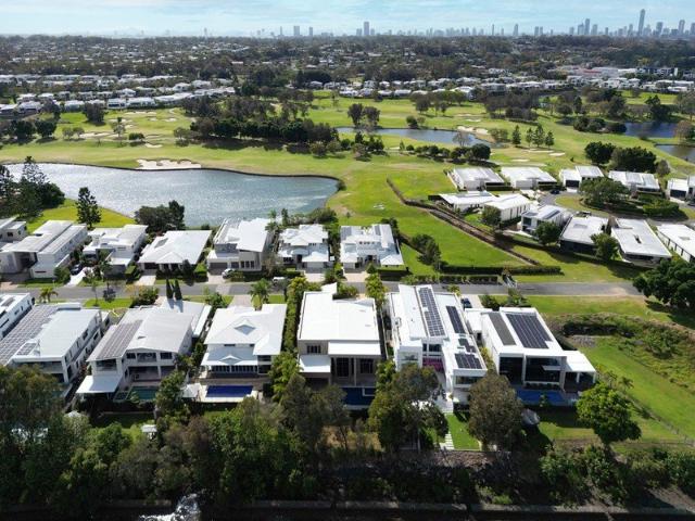 Large family home in a secure gated estate on Main River in Royal Pines