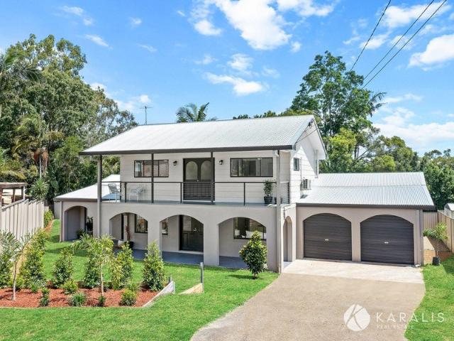 Large Family Home in a Tranquil Location Minutes From the Pacific Motorway