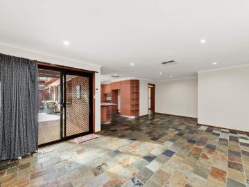 Large Family Home in Chisholm