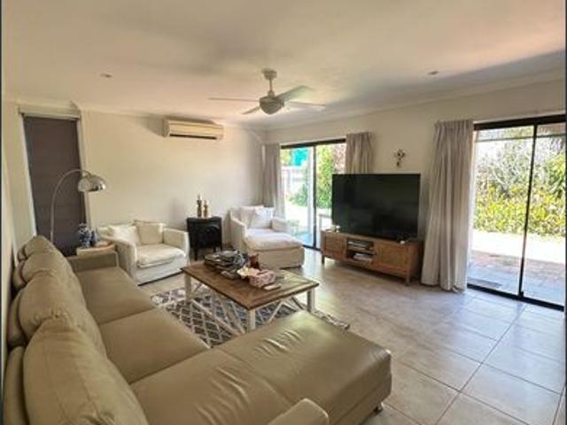 Large Family Home in Fig Tree Pocket