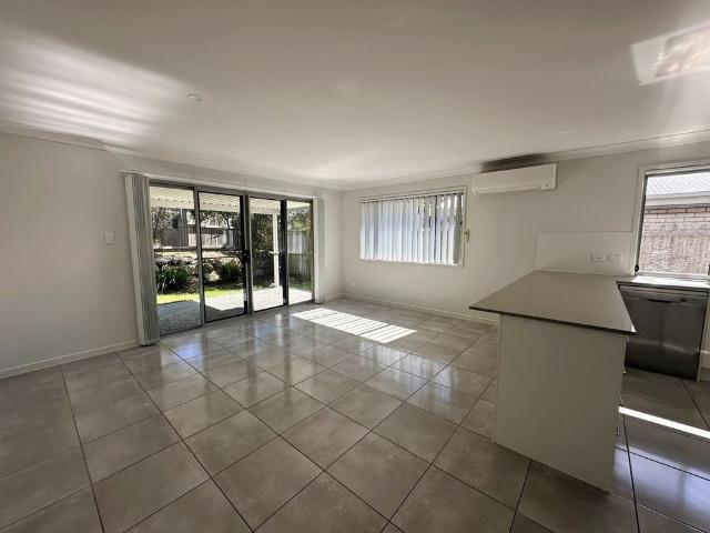 Large Family Home in Great Pimpama Location!