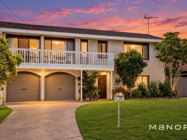 Large Family Home in Matthew Pearce Catchment!