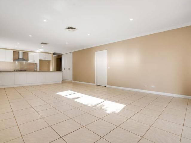 Large Family Home in New Area
