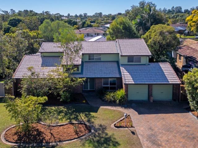 Large Family Home In Quiet Location