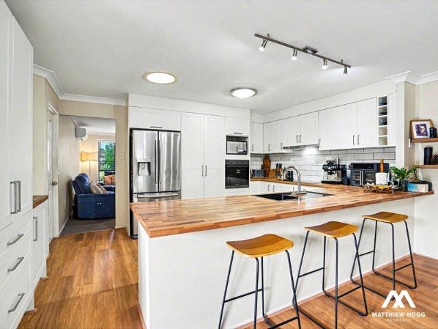 Large Family Home in Quiet, Peaceful Bayside Location