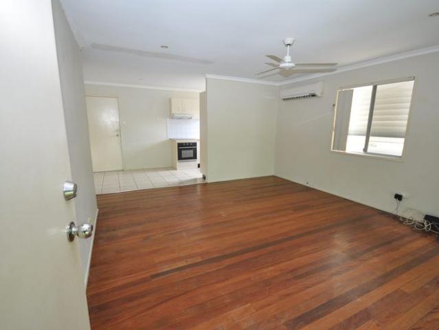 Large Family Home In Quiet Street