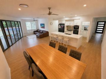 Large Family Home in Sought After Pocket