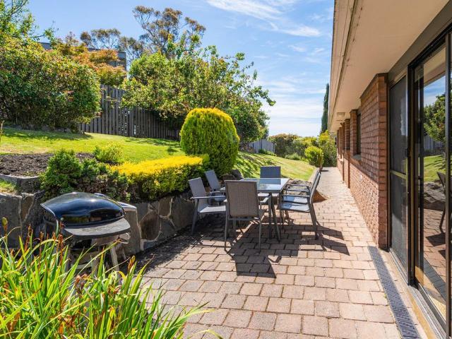 Large family home in sought after Taroona
