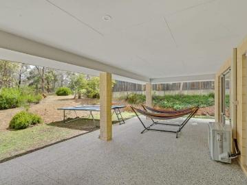 Large Family Home in Stunning Setting
