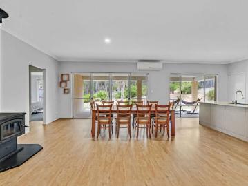 Large Family Home in Stunning Setting