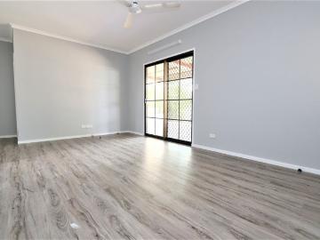 Large Family Home Located In Katherine East